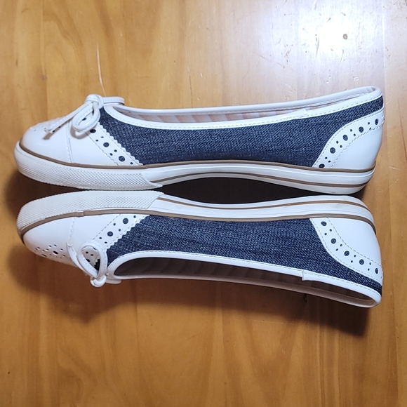 Super Cute Tooled Patent Leather Flats 🦋 - Picture 6 of 12